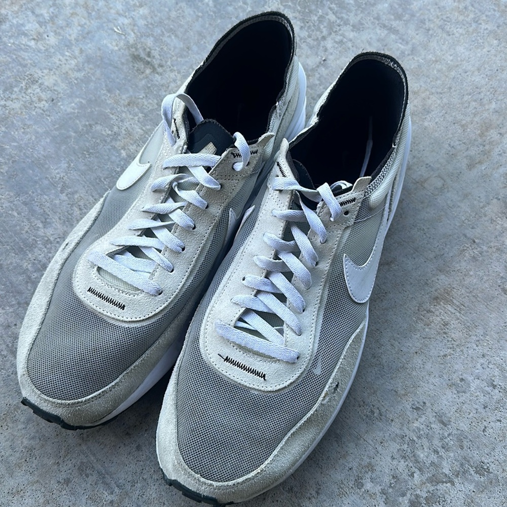 Men’s Nike Shoes. DA7995-100. Waffle One - Summit White. Size 13.